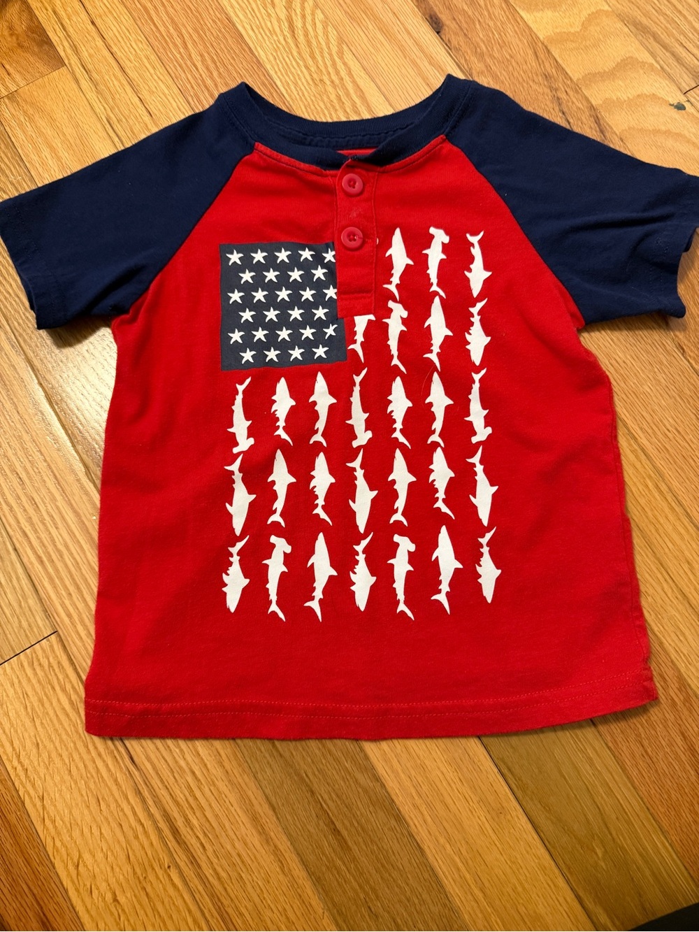 4t boy Red & Navy Raglan Shark Flag Tee
